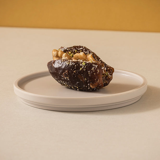 Dates Filled With Walnuts & Moghly 1Kg Pack
